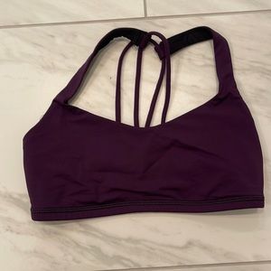 Lululemon Xsmall sports bra. No bra padding. Tags cut.